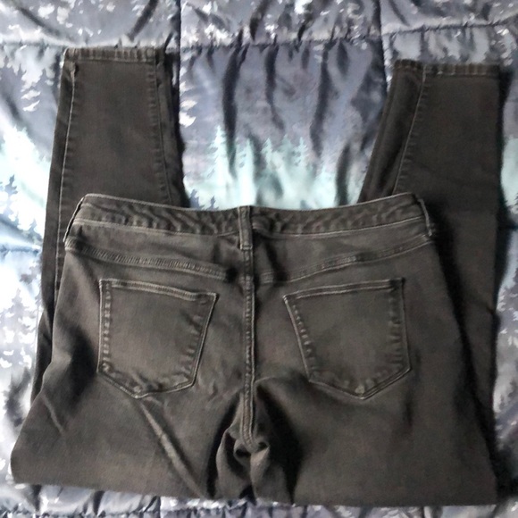 Universal thread mid rise skinny jeans - Picture 3 of 3